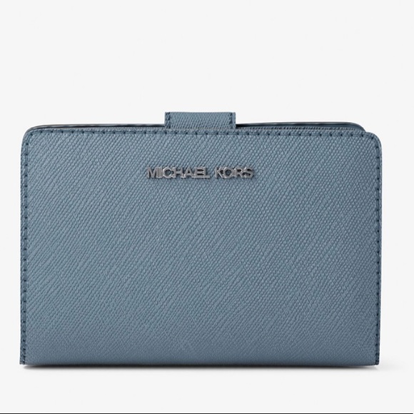 Michael Kors Cornflower Leather Bifold Wallet - Picture 2 of 12